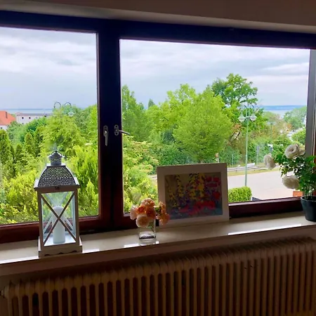 Living Apartment *